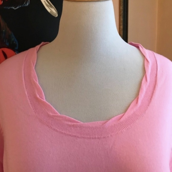 Land’sEnd:Pink Scolloped Neck Light Weight Sweater - Picture 4 of 8